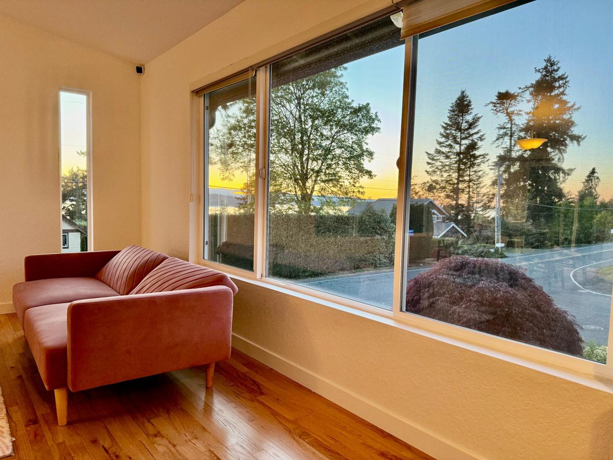Besa Homestay Near Beach And Seatac Airport - Shared Bathroom With Max 2 Guests Des Moines Exterior photo