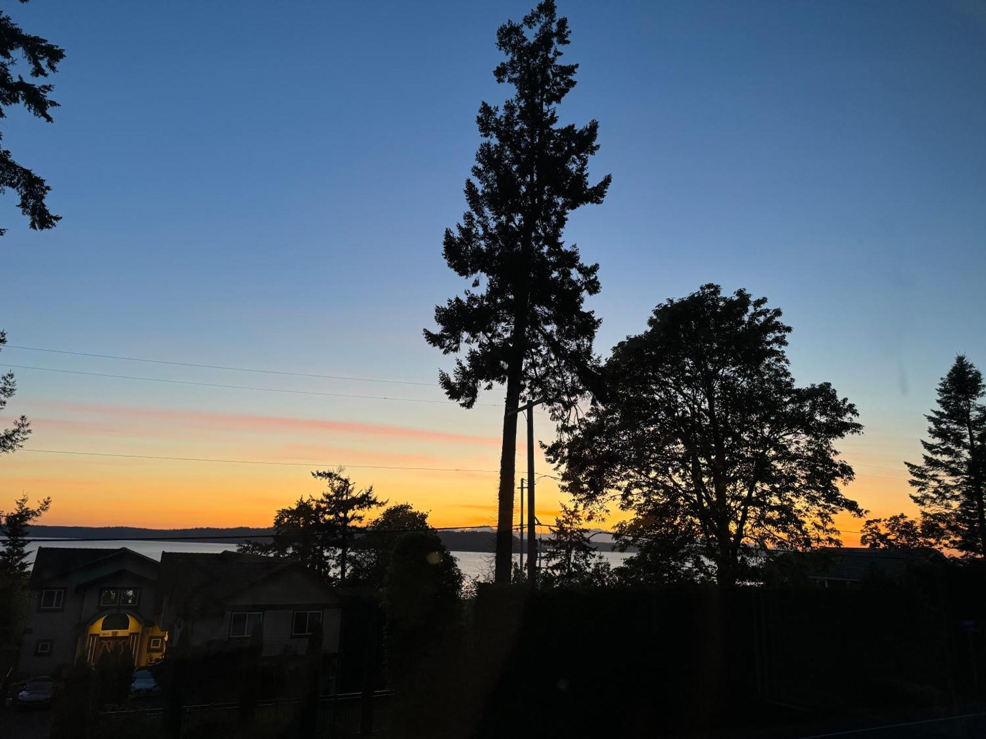 Besa Homestay Near Beach And Seatac Airport - Shared Bathroom With Max 2 Guests Des Moines Exterior photo